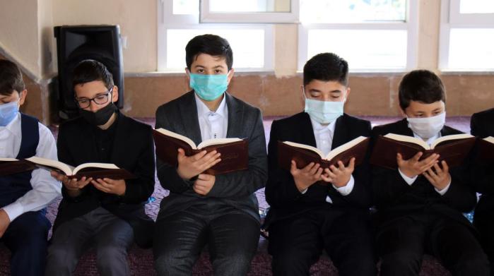 ERDEMLİ’DE 10 ÖĞRENCİ HAFIZ OLMANIN MUTLULUĞUNU YAŞADI