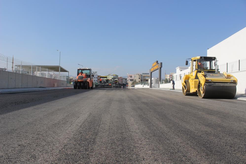 MERSİN’DE YOL ÇALIŞMALARI SÜRÜYOR