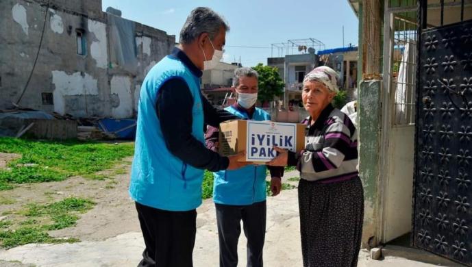 TARSUS MÜFTÜLÜĞÜNDEN İHTİYAÇ SAHİPLERİNE YARDIM