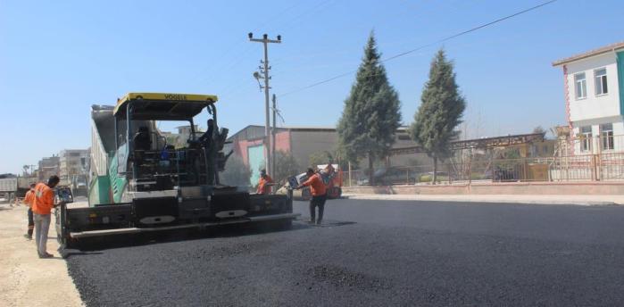 BÜYÜKŞEHİR YOL ÇALIŞMALARINI SÜRDÜRÜYOR
