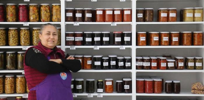 PAZARDA TEZGAH AÇARAK BAŞLADI, ŞİMDİ İŞ YERİ SAHİBİ OLDU