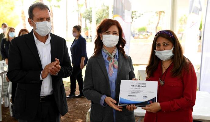 ÇORAPTAN BEBEK VE OYUNCAK YAPMAYI ÖĞRENDİLER