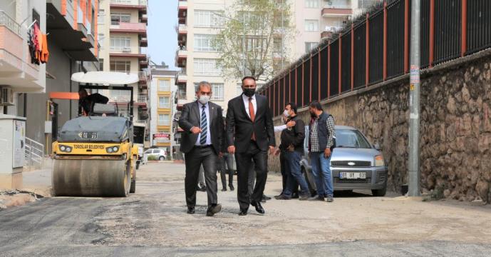 BAŞKAN YILMAZ, YOL ÇALIŞMALARINI İNCELEDİ