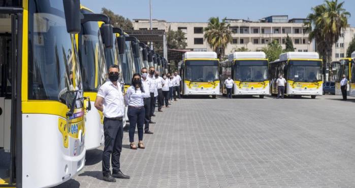 BÜYÜKŞEHİR BELEDİYESİNİN ALDIĞI OTOBÜSLERDEN 30’U MERSİN’E GELDİ