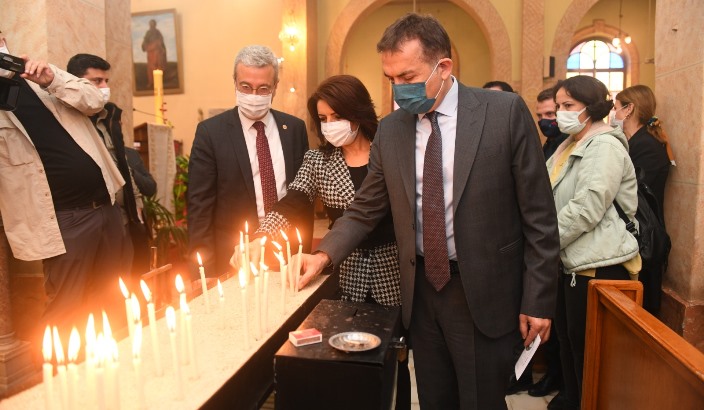 BAŞKAN ÖZYİĞİT, PASKALYA AYİNİNE KATILDI