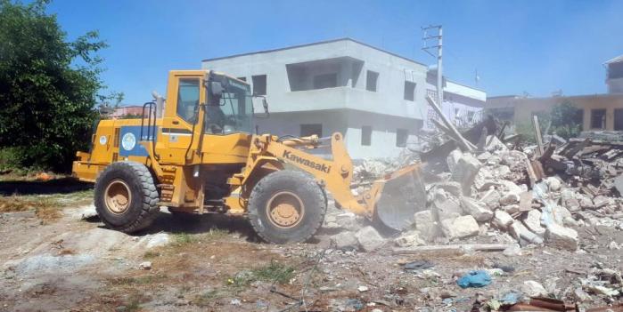 AKDENİZ’DE YOL ÇALIŞMALARI ARALIKSIZ SÜRÜYOR