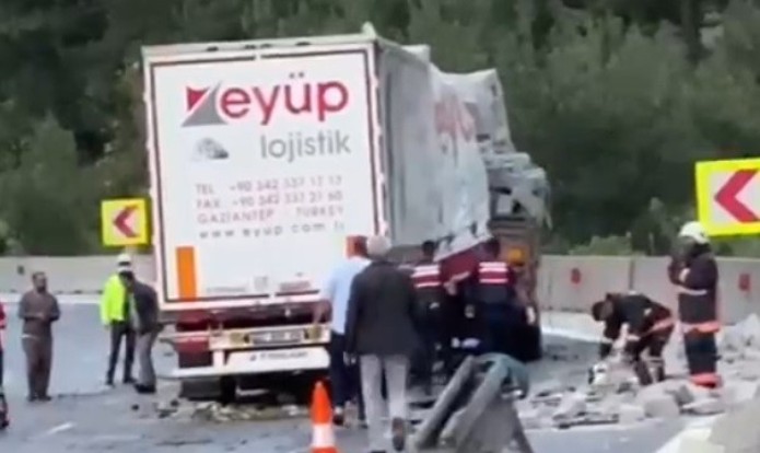 TARSUS’TA 2 AYRI KAZADA 5 KİŞİ YARALANDI