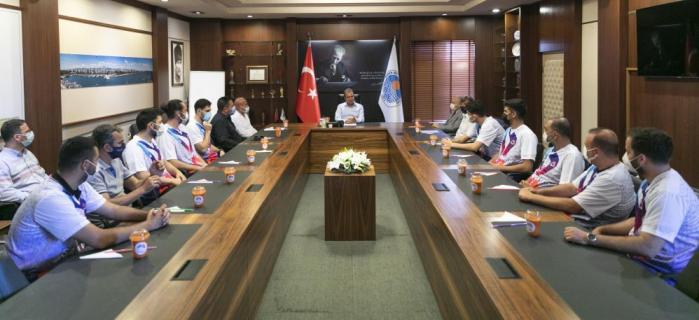 SEÇER, BASKETBOLCULARLA BİR ARAYA GELDİ