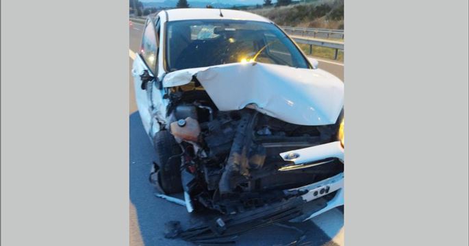 ARIZA YAPAN ARACININ YANINDA BEKLERKEN CANINDAN OLDU