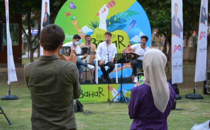 MERSİN’DE SOSYAL MESAFELİ 402 KONSERDE BİN 252 YEREL SANATÇIYA DESTEK VERİLDİ