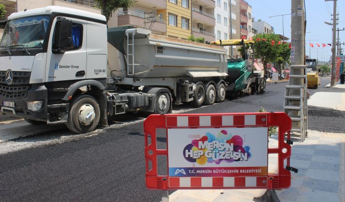 BÜYÜKŞEHİR’DEN ŞEVKET SÜMER VE GÜNEŞ MAHALLERİNDE YOL ÇALIŞMASI