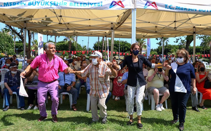 MANEVİ EVLAT BÜYÜKŞEHİR’DEN YAŞ ALMIŞ BABALARA VEFA