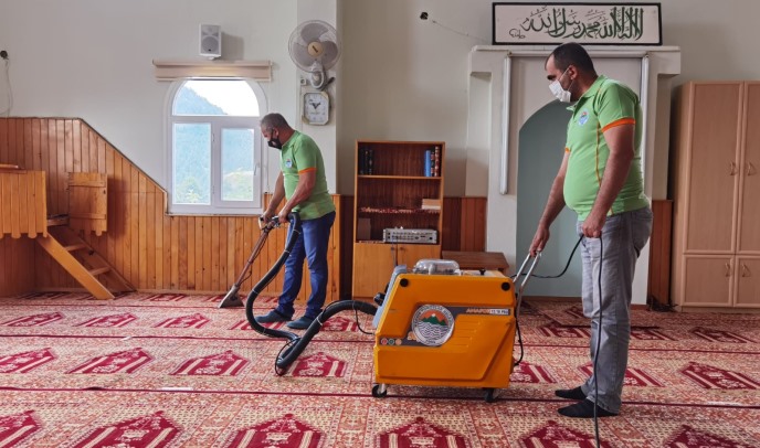 TOROSLAR BELEDİYESİ, YAYLALARDAKİ TÜM İBADETHANELERİ TEMİZLEDİ