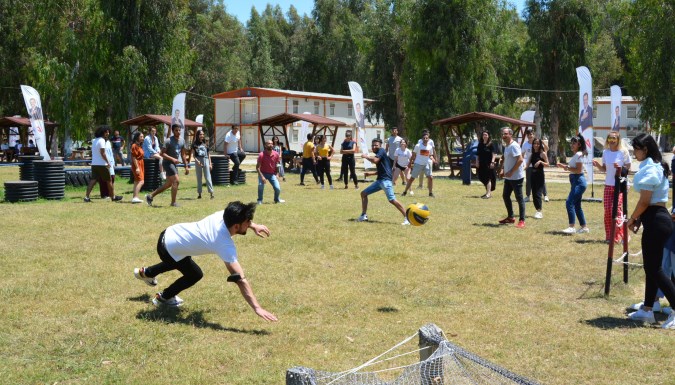 ÜNİVERSİTE ADAYLARI ZORLU SINAV ÖNCESİ TARSUS GENÇLİK KAMPI’NDA STRES ATTI