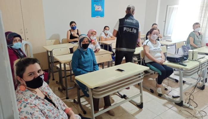 MERSİN’DE ‘EN İYİ NARKOTİK POLİSİ ANNE’ PROJESİ EĞİTİMLERİ SÜRÜYOR