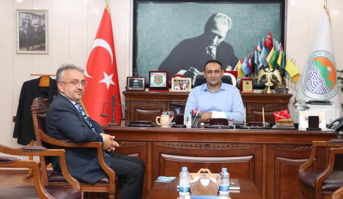 BAŞKAN YILMAZ, DİYANET VAKFI’NA KURBAN BAĞIŞINDA BULUNDU