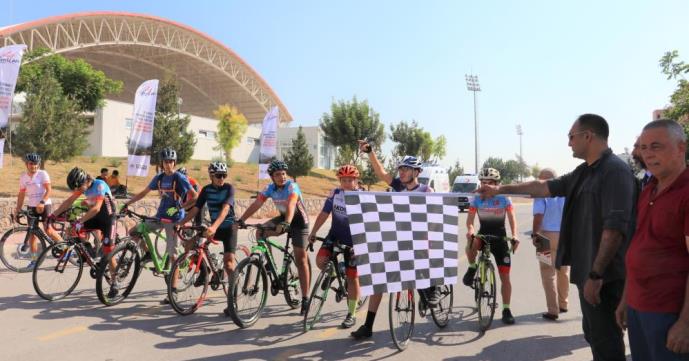 TOROSLAR’DA 15 TEMMUZ ANISINA BİSİKLET YARIŞLARI YAPILDI