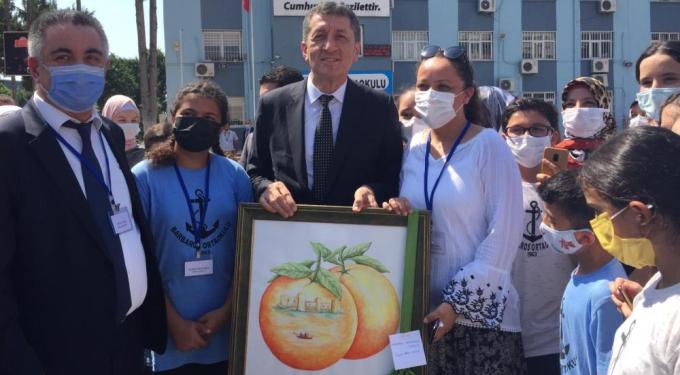 BAKAN SELÇUK: BAKIŞ AÇIMIZ OKULLARIN 6 EYLÜL TARİHİNDE AÇILMASI YÖNÜNDE