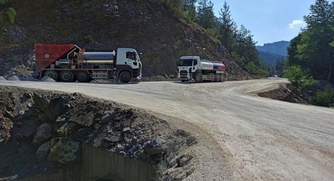 MERSİN’İN KIRSAL KESİMLERİNDE YOL ÇALIŞMALARI SÜRÜYOR