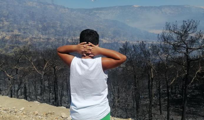 SİLİFKE’DEKİ ORMAN YANGINI BÜYÜYOR