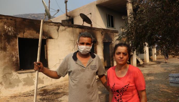 EVLERİ YANAN VATANDAŞLAR: CANIMIZI ZOR KURTARDIK