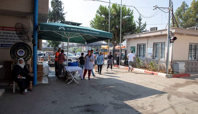 KENT MEZARLIKLARI ZİYARETÇİLERİNİ AĞIRLAMAYA BAŞLADI