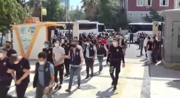 TELEFON DOLANDIRICILARINA 5 İLDE OPERASYON: 51 KİŞİ TUTUKLANDI