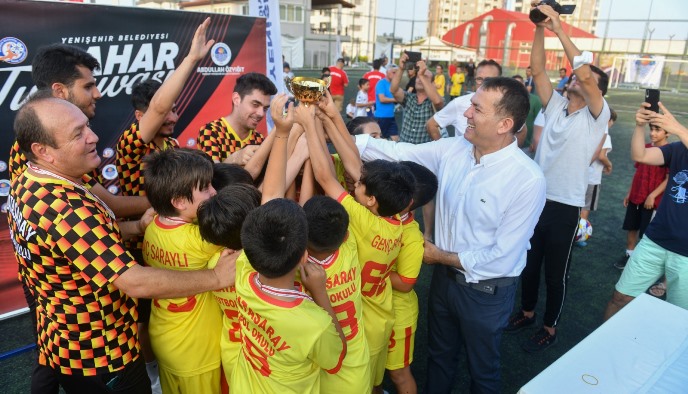 YENİŞEHİR BELEDİYESİ BAHAR FUTBOL TURNUVASI SONA ERDİ