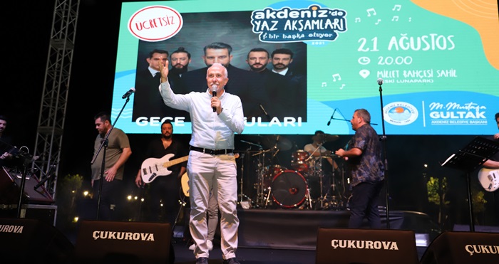 AKDENİZ’DE YAZ AKŞAMLARI COŞKUYLA SÜRÜYOR