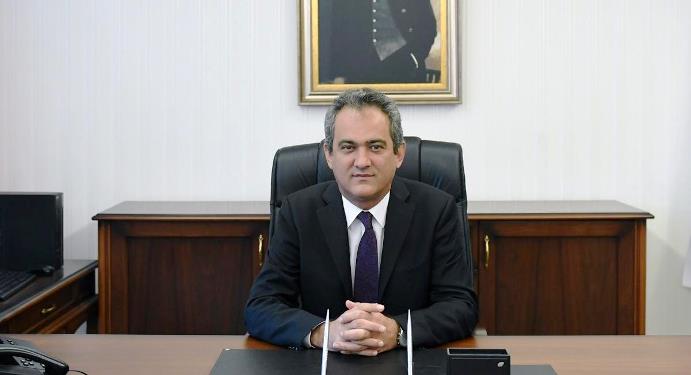 MİLLİ EĞİTİM BAKANI DEĞİŞTİ: ZİYA SELÇUK’UN YERİNE PROF. DR. MAHMUT ÖZER ATANDI