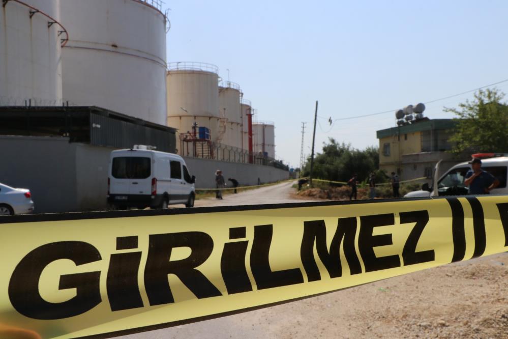 MERSİN’DE KORKUTAN PATLAMA, DRONE PETROL TANKINA ÇARPTI