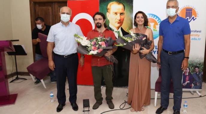 MEZİTLİ’DE TAŞ MEKTEP GÜN BATIMI KONSERLERİ BAŞLADI