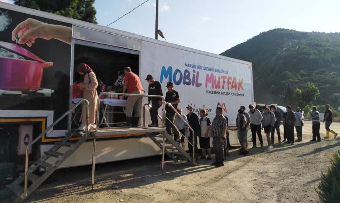 MOBİL MUTFAK TIRI SELZEDELER İÇİN HİZMETTE