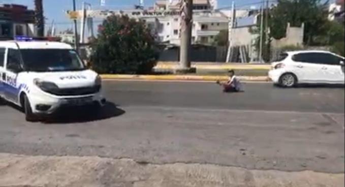 MERSİN’DE KARAYOLUNDA İLGİNÇ GÖRÜNTÜ