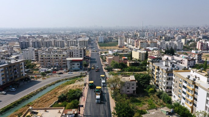 ÇİFTÇİLER CADDESİ’NDE YOL DÜZENLEME ÇALIŞMALARI DEVAM EDİYOR