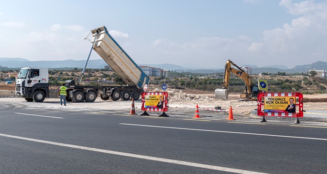 4. ÇEVRE YOLU SİNYALİZASYON ÇALIŞMALARI İLE GÜVENLİ HALE GETİRİLİYOR