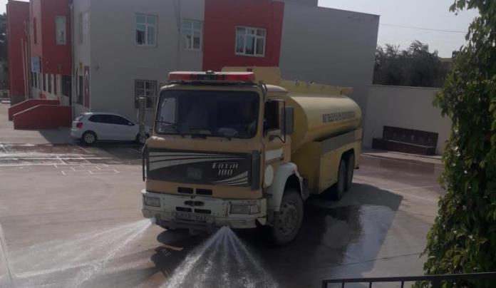 MUT BELEDİYESİ’NDE OKULLARDA TEMİZLİK MESAİSİ