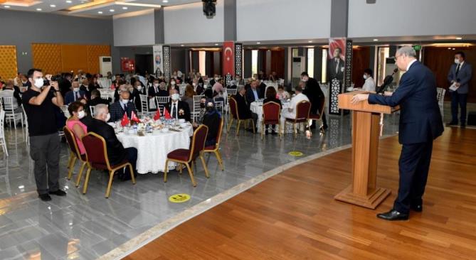 VALİ SU VE EŞİ ZELİHA SU, GAZİLER VE AİLELERİYLE BULUŞTU