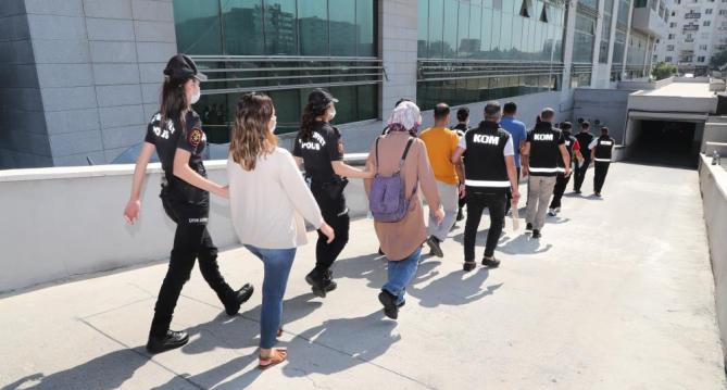 FETÖ’NÜN EVLENDİRME-İZDİVAÇ SORUMLULARINA OPERASYON: 9 GÖZALTI
