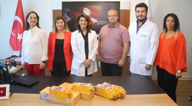 OYUN KOLEJİ, TEDAVİ GÖREN ÇOCUKLARA BOYA KALEMİ HEDİYE ETTİ