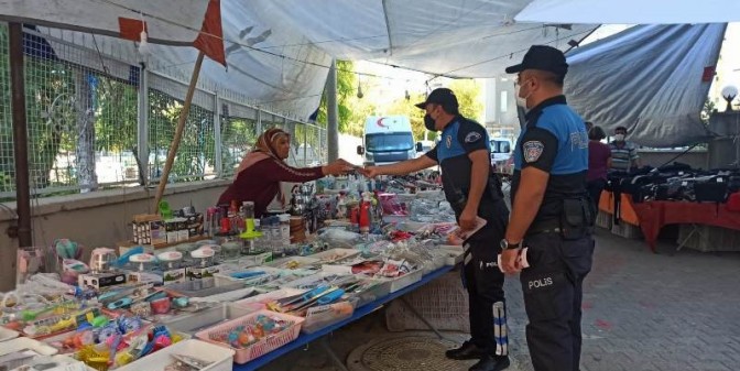MERSİN POLİSİ, ESNAFI VE VATANDAŞLARI BİLGİLENDİRDİ