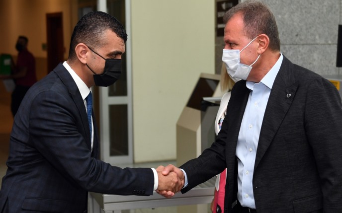 BAŞKAN SEÇER’DEN MERSİN BAROSU’NA ZİYARET