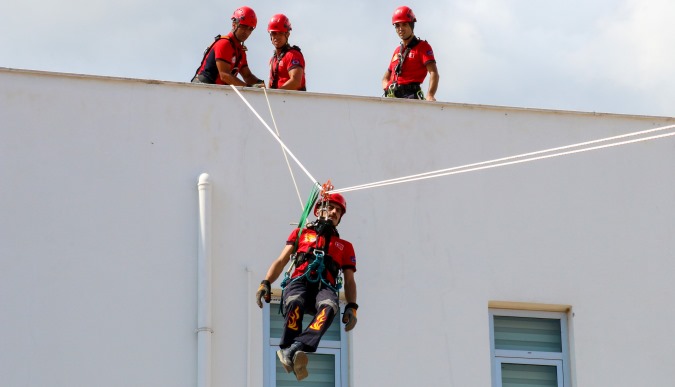 BÜYÜKŞEHİR’DEN GERÇEĞİNİ ARATMAYAN YANGIN TATBİKATI