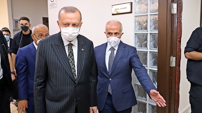 CUMHURBAŞKANI ERDOĞAN AKDENİZ BELEDİYESİ’NE ÇIKARMA YAPTI