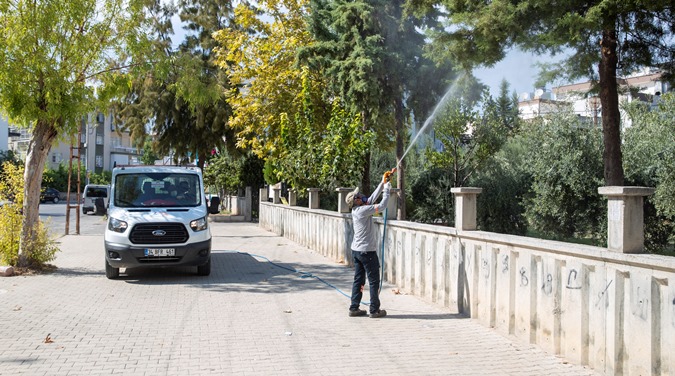 MERSİN BÜYÜKŞEHİR’İN BEYAZSİNEK MÜCADELESİ SÜRÜYOR