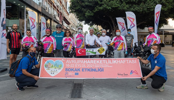 BÜYÜKŞEHİR’İN BİSİKLET TURU İLE RENKLİ GÖRÜNTÜLER OLUŞTU