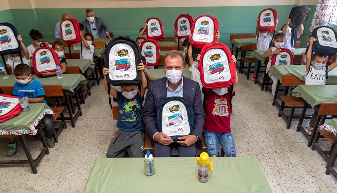 MİNİK ÖĞRENCİLERİN İLK ÇANTASI MERSİN BÜYÜKŞEHİR’DEN