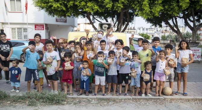 MERSİN’DE ‘VAHAP AMCA’LA TATLI GÜNLER’ PROJESİ 120 BİNİN ÜZERİNDE ÇOCUĞA ULAŞTI