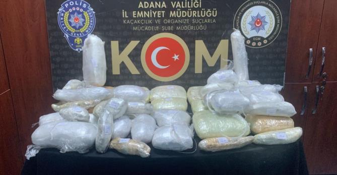 ADANA’DA 18 KİLO 700 GRAM ESRAR ELE GEÇİRİLDİ