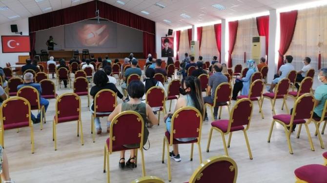 ÖĞRETMEN VE ÖĞRENCİLERE TRAFİK EĞİTİMİ